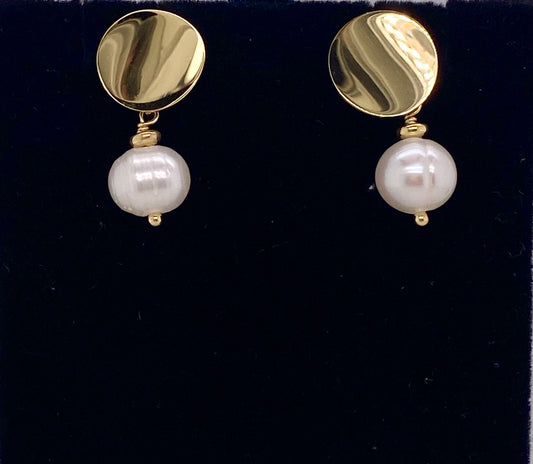 Pearl & Saucer Earrings in Gold