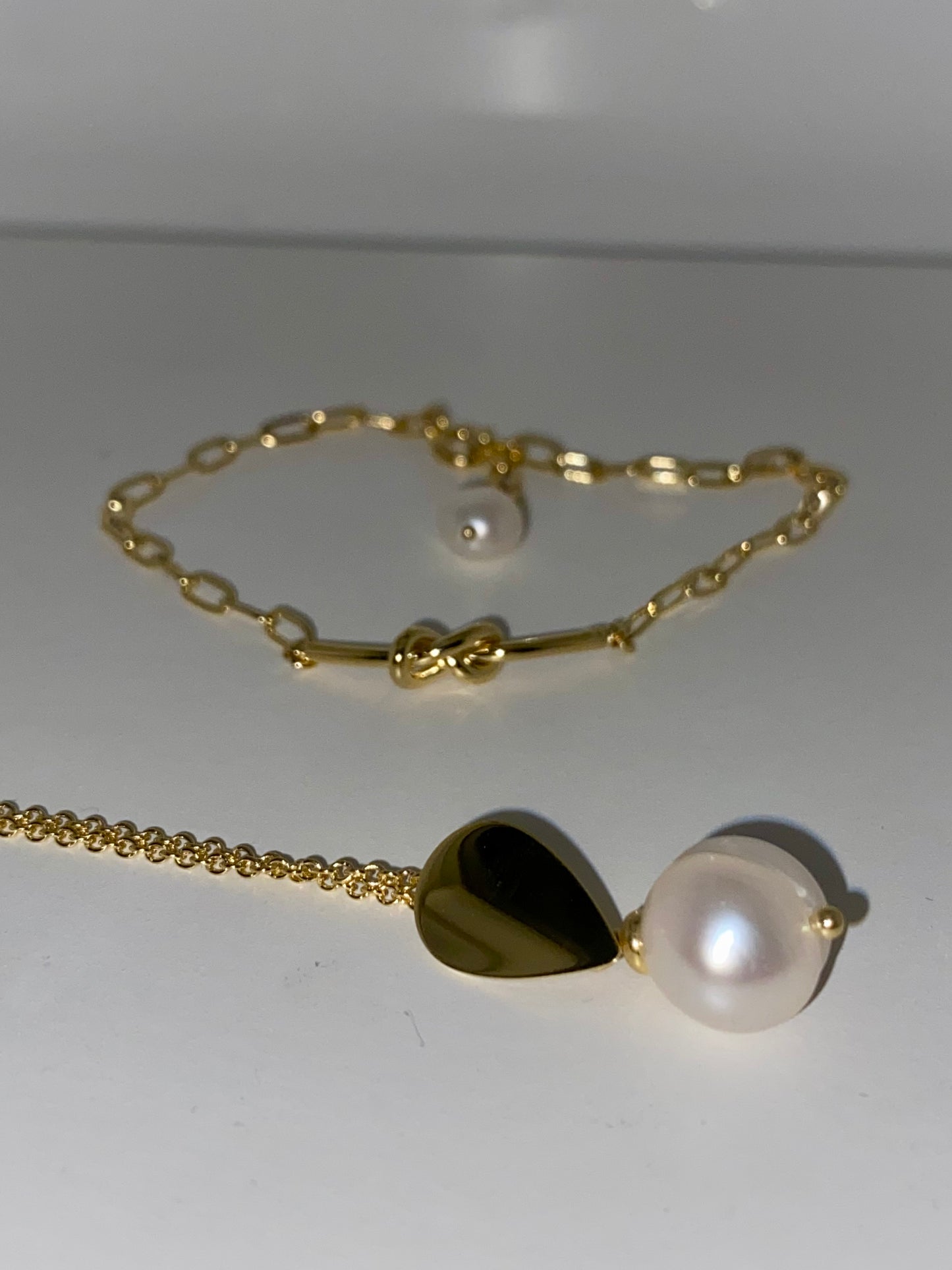 Pear & Pearl Necklace in Gold